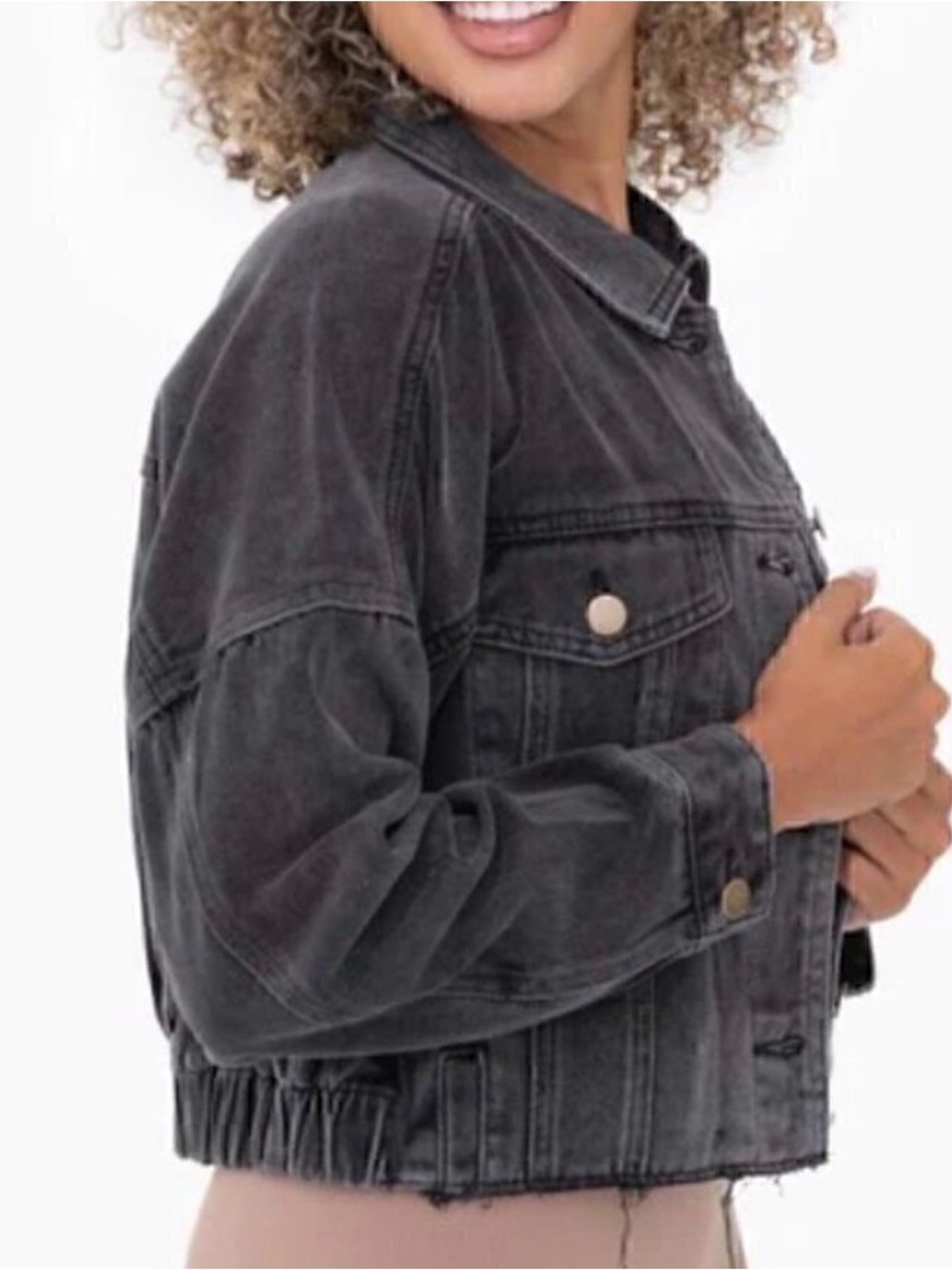 mono b / Washed Black Denim Cropped Trucker Jacket